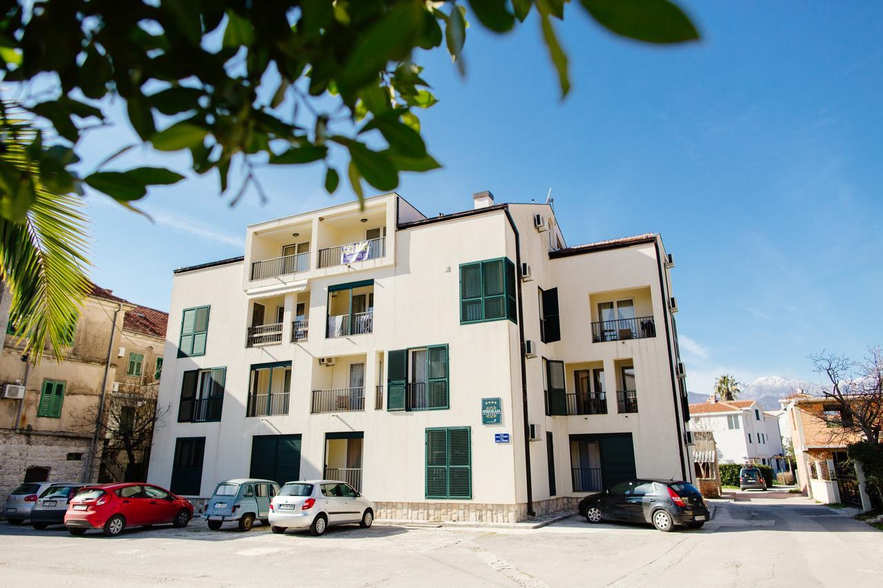 Apartments Nirgilija Tivat Luaran gambar